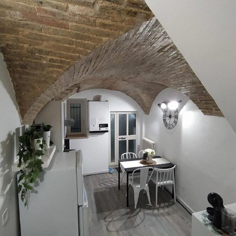 Casa In Centro Storico Vista Gran Sasso Apartment Atri Luaran gambar