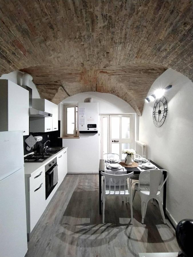 Casa In Centro Storico Vista Gran Sasso Apartment Atri Luaran gambar